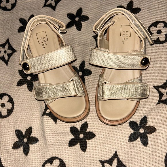 ShuShop Gold Wedge Sandals - Picture 1 of 5